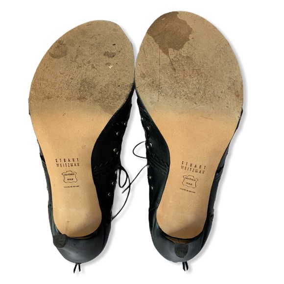 Stuart Weitzman CAGEY Scalloped Calfskin Bootie 9 - Picture 10 of 11